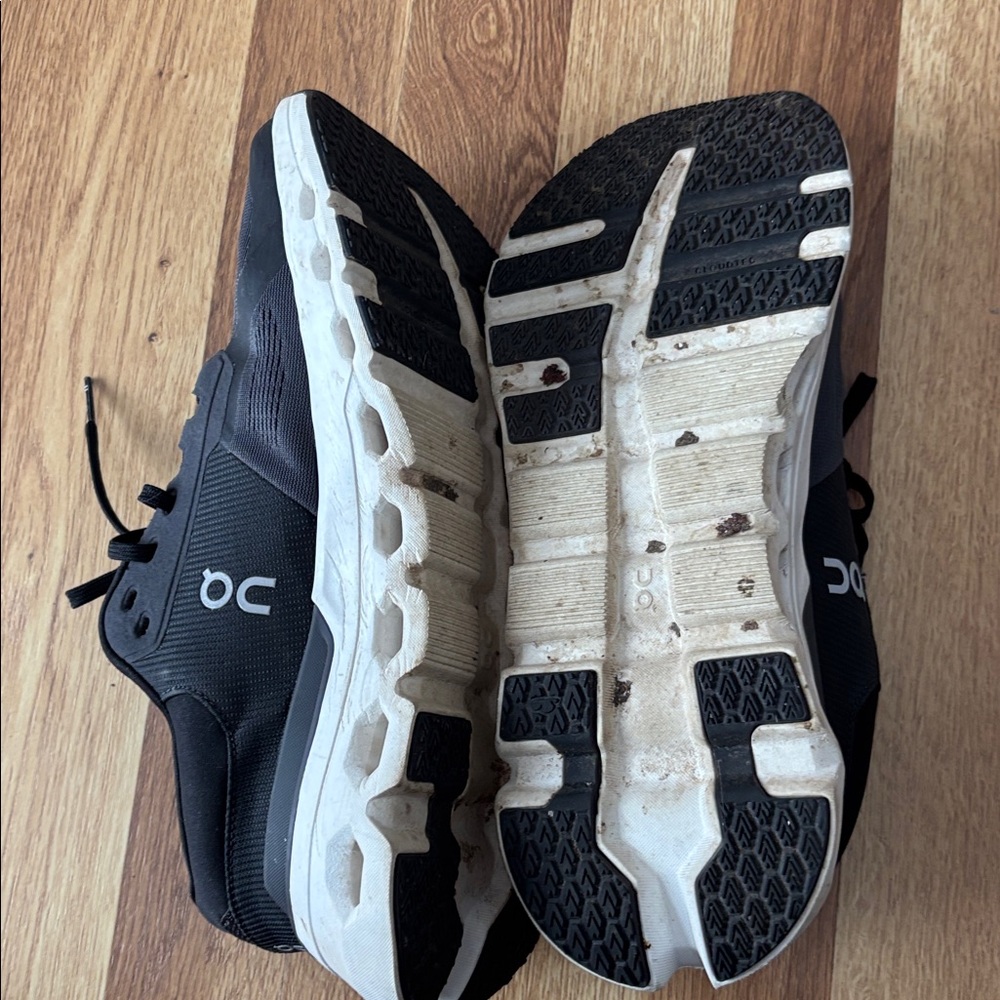 On Running women’s size 11 men’s size 9.5 - Picture 5 of 5